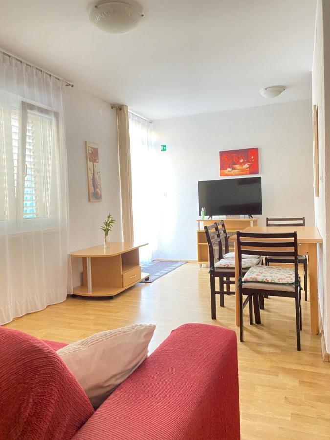 D.O.O. Yury Apartment トロギール エクステリア 写真