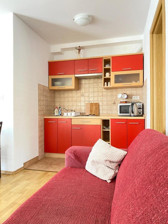 D.O.O. Yury Apartment トロギール エクステリア 写真
