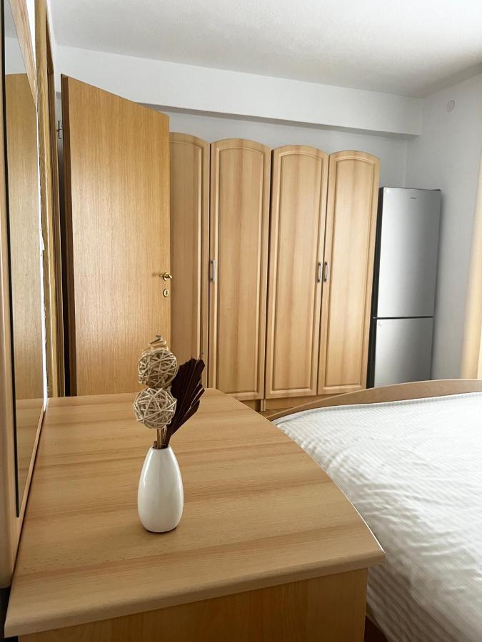 D.O.O. Yury Apartment トロギール エクステリア 写真