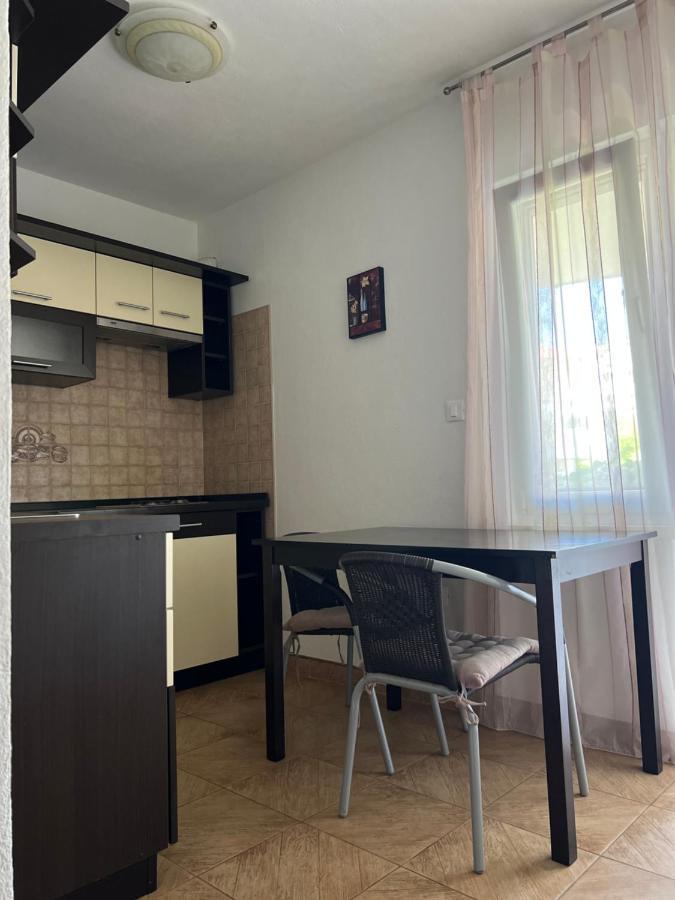 D.O.O. Yury Apartment トロギール エクステリア 写真